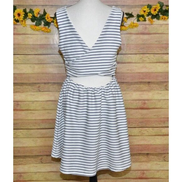 Lauren Conrad Sun Dress Navy Nautical Cross Back Size L Fit & Flare Preppy Lined - Picture 7 of 11